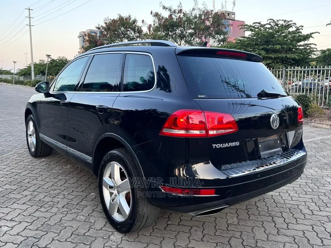 Volkswagen Touareg 2012 Black