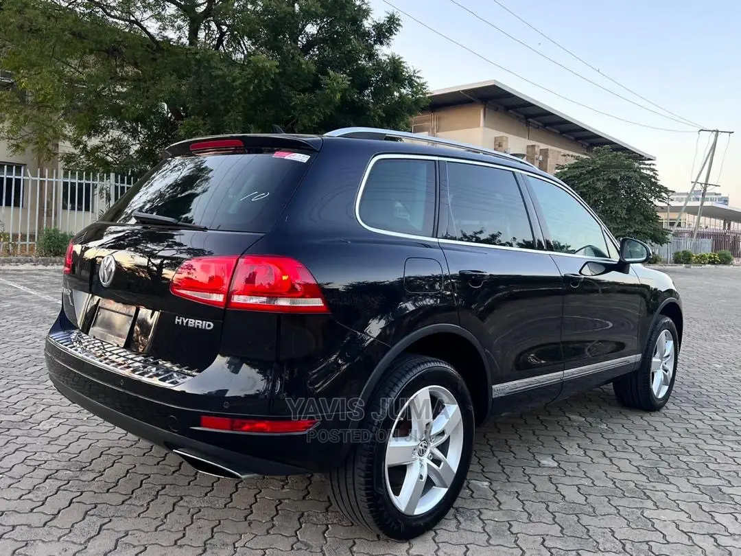 Volkswagen Touareg 2012 Black