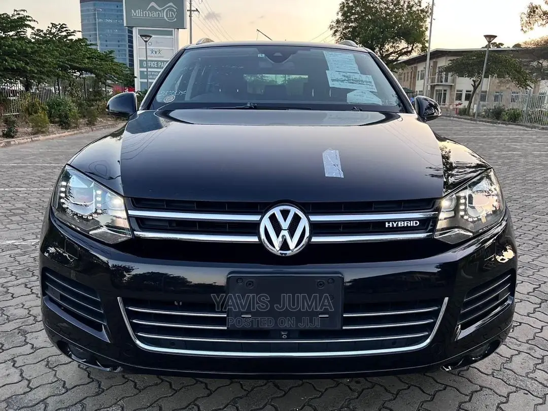 Volkswagen Touareg 2012 Black