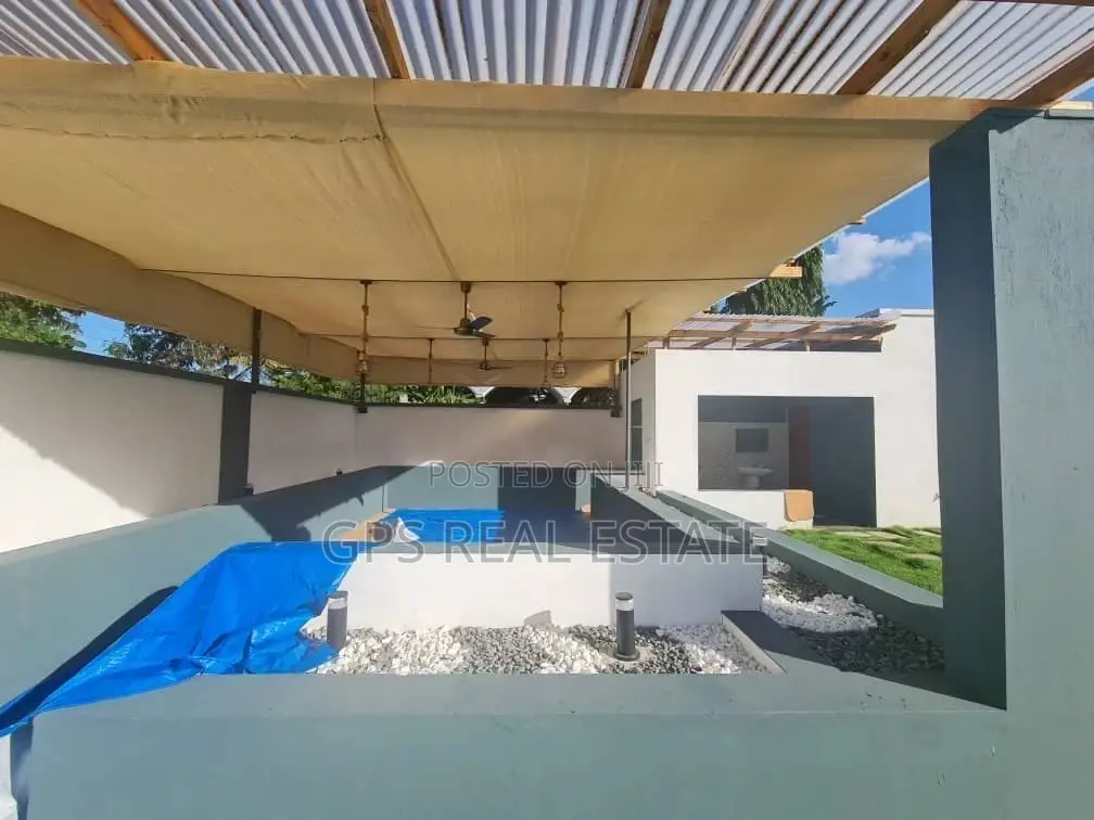 4bdrm House in Mbezi Beach, Kinondoni for Sale
