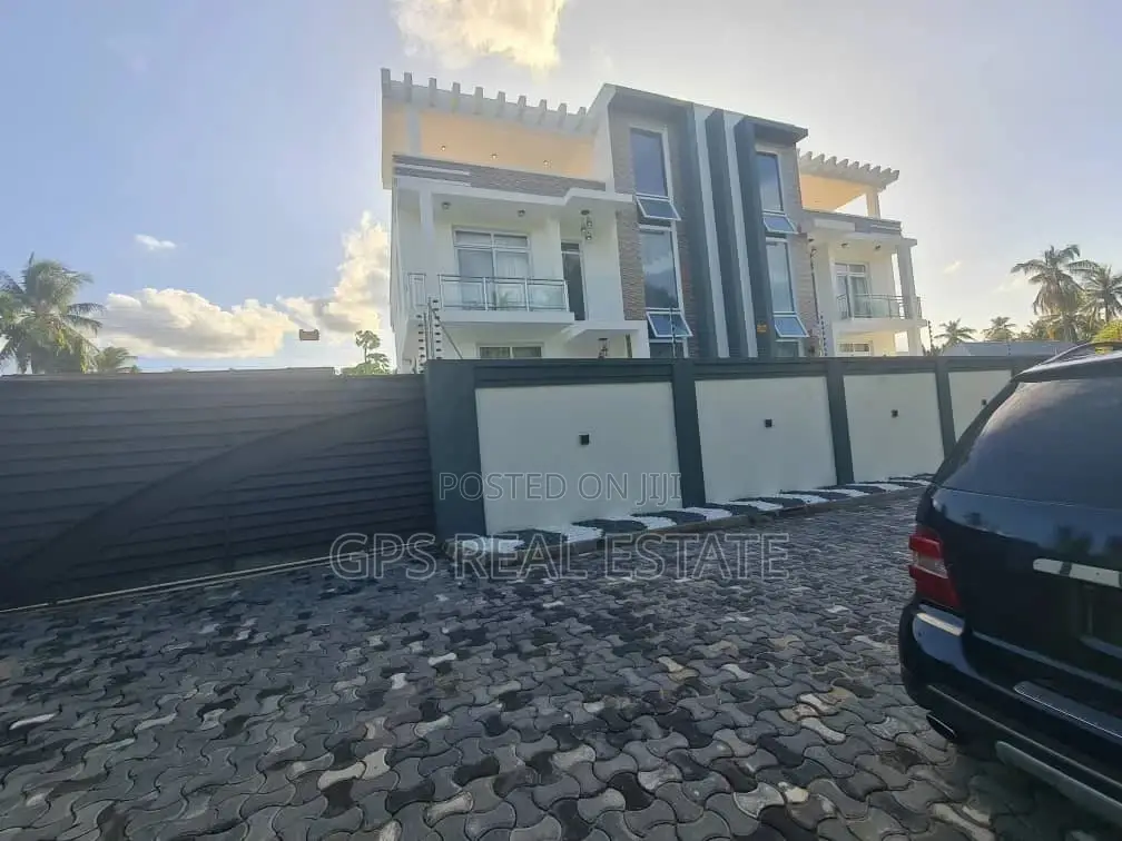 4bdrm House in Mbezi Beach, Kinondoni for Sale