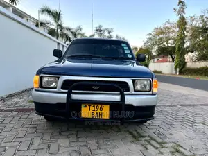 Toyota Hilux 2001 Blue