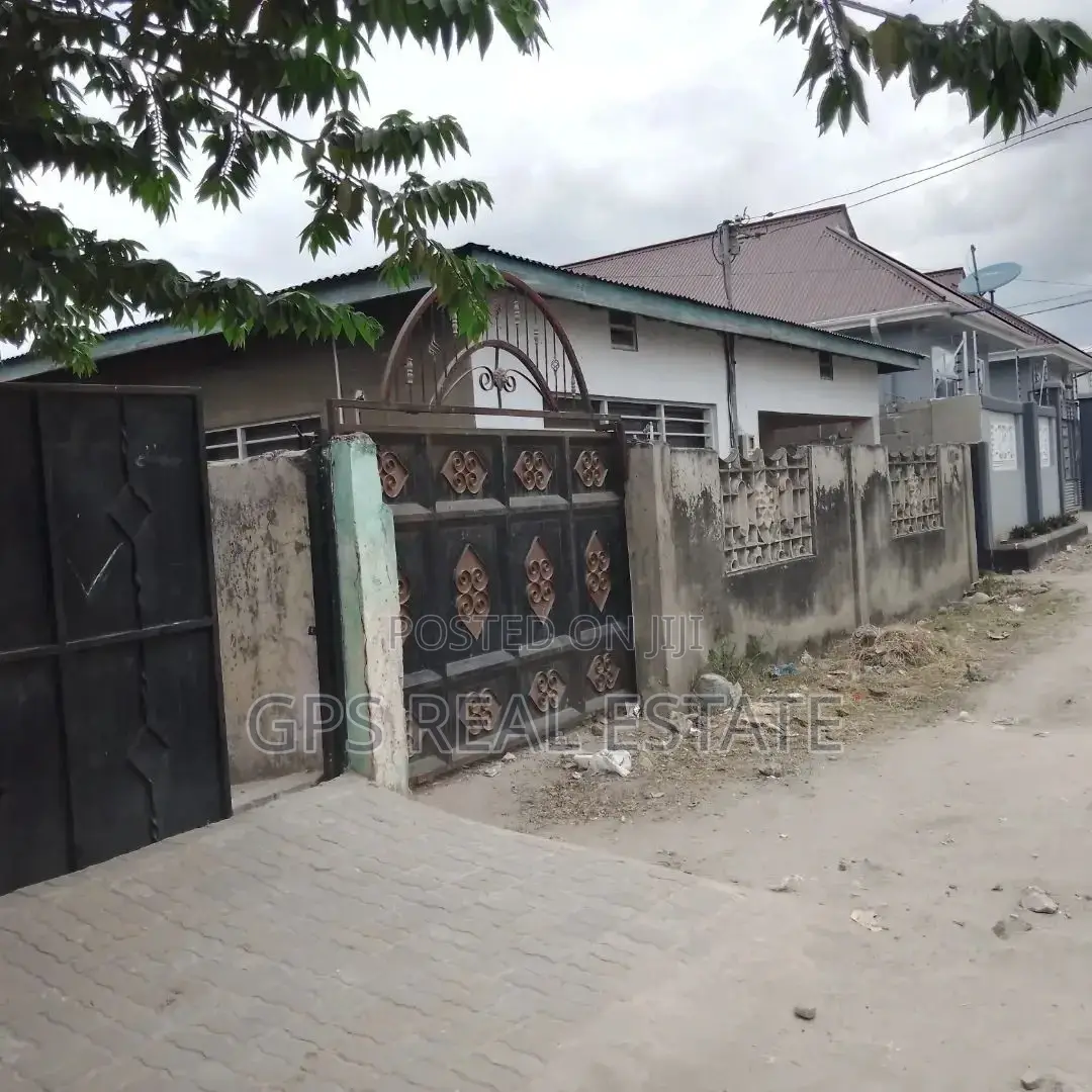 3bdrm House in Sinza Mori, Kinondoni for Sale