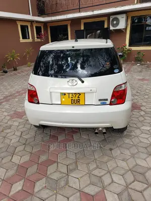 Toyota IST 2004 White