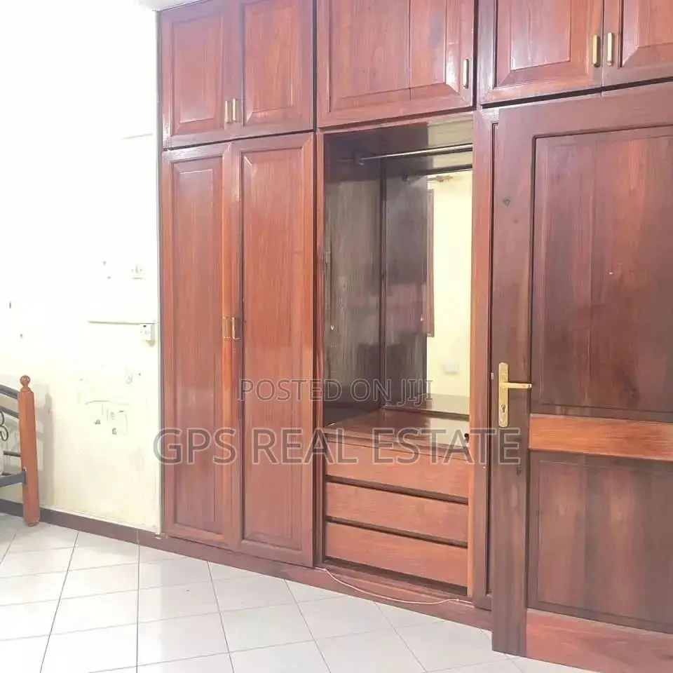4bdrm Mansion in Masaki Juu, Kinondoni for Rent