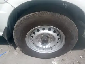 Toyota HiAce 2005 White