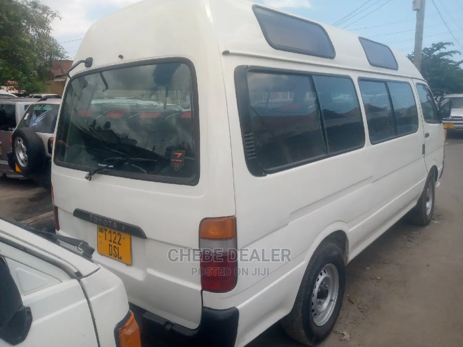 Toyota HiAce 2005 White