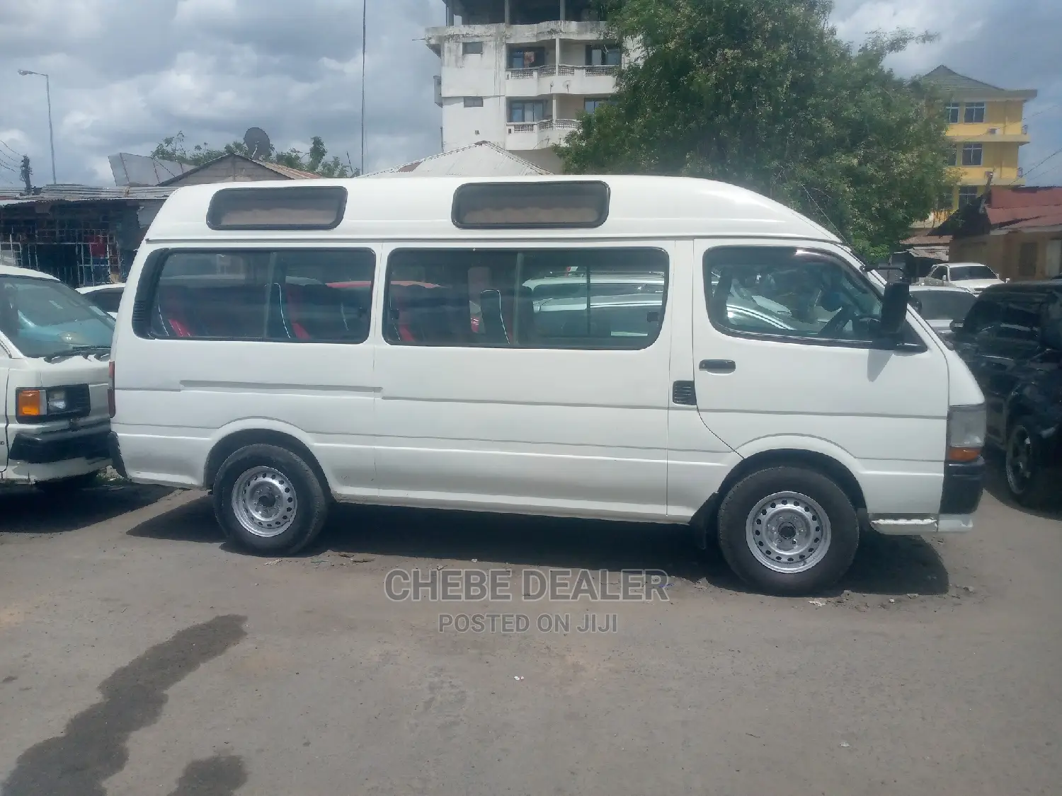 Toyota HiAce 2005 White