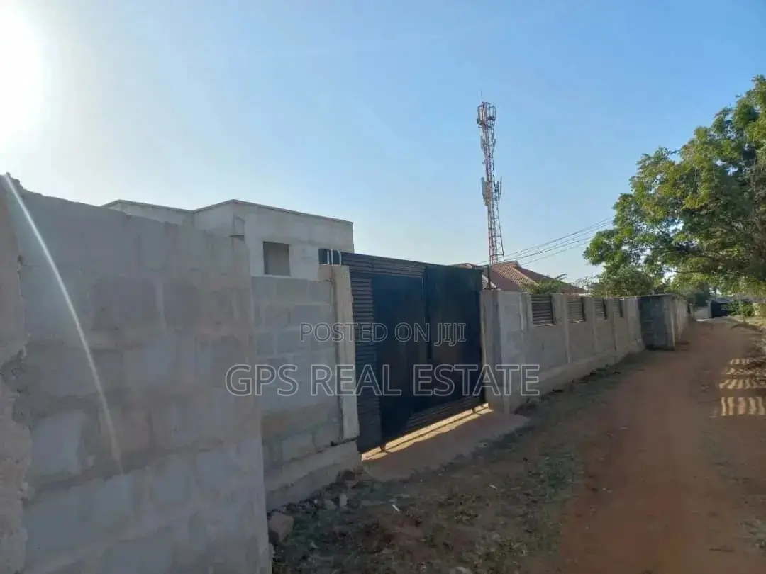 8bdrm Apartment in Madale, Kinondoni for Sale