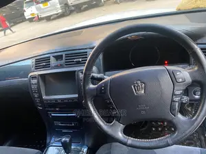 Toyota Crown 2006 White