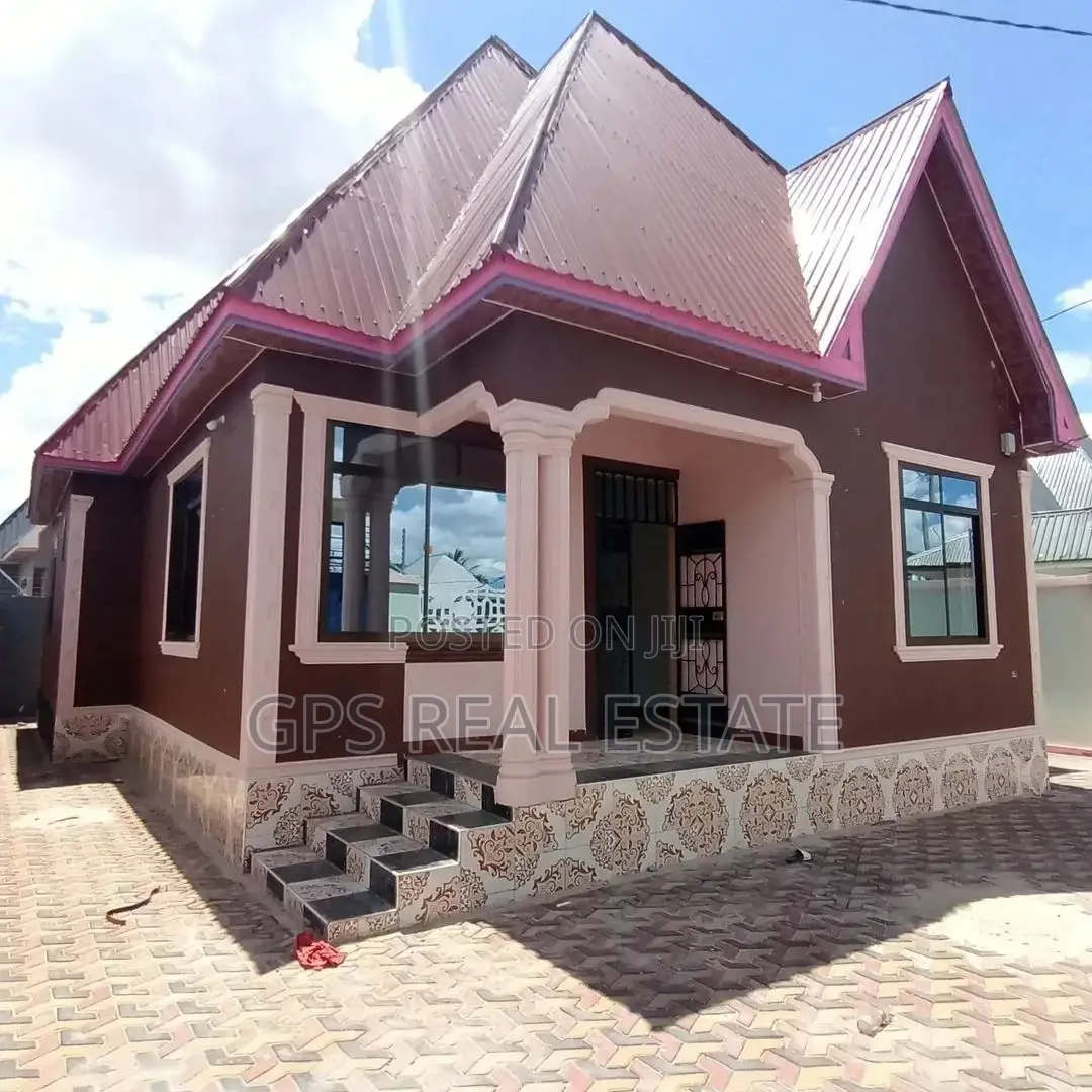 4bdrm House in Chamzi Mzamabarauni, Temeke for Sale