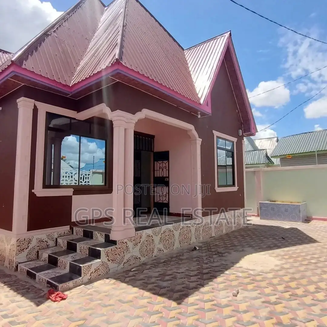 4bdrm House in Chamzi Mzamabarauni, Temeke for Sale