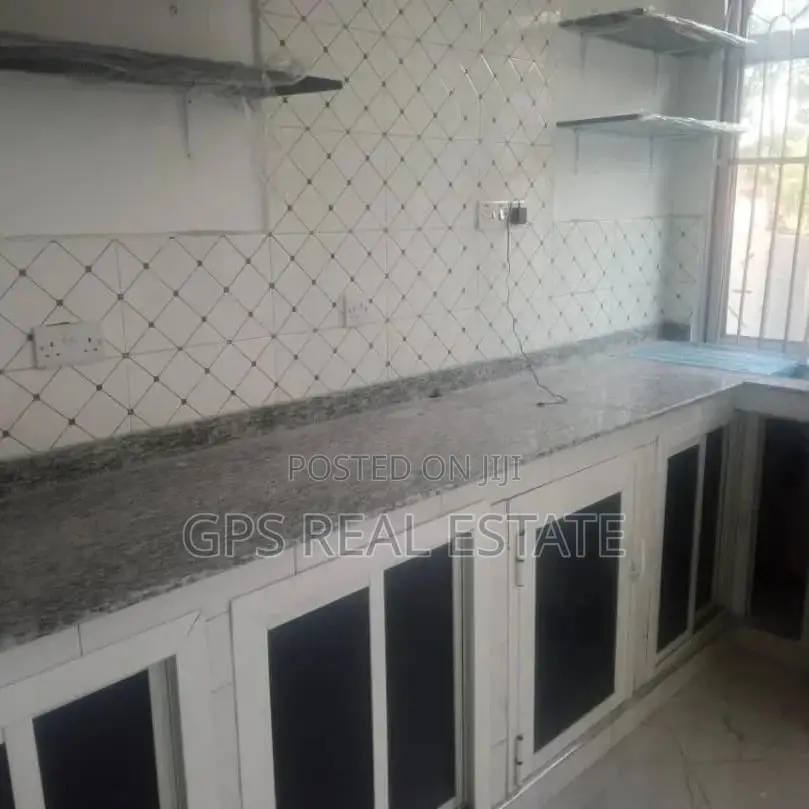 6bdrm Apartment in Madale Contena, Ilala for Sale