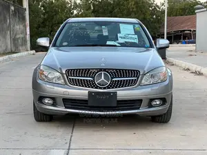 Mercedes-Benz C200 2007 Gold
