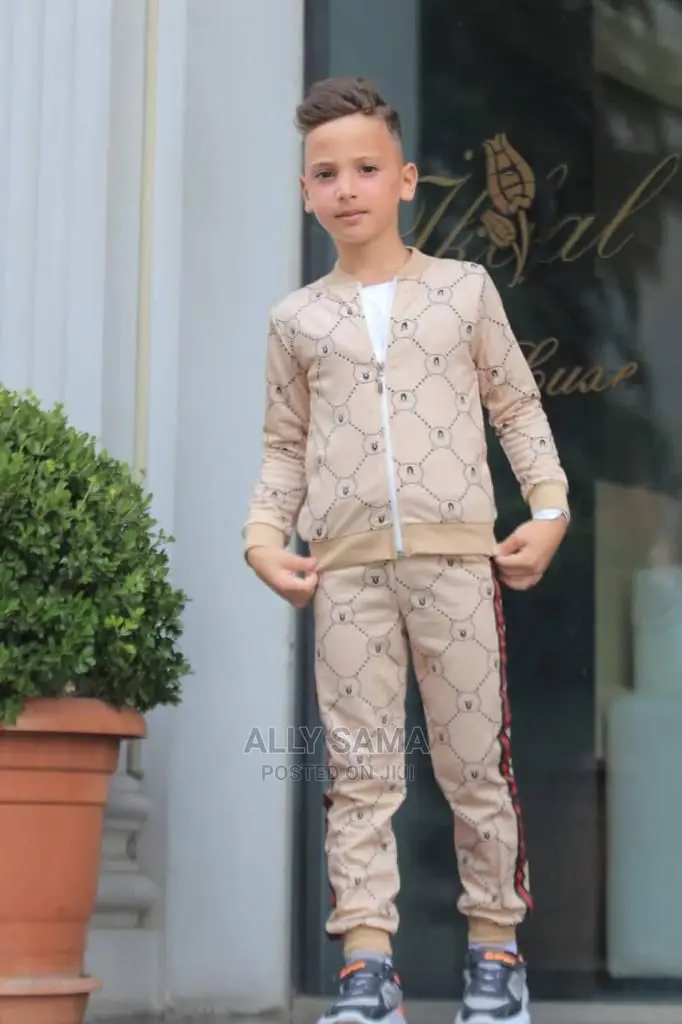 Tracksuit Full