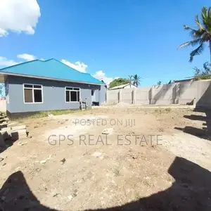 3bdrm House in Makabe, Kinondoni for Sale