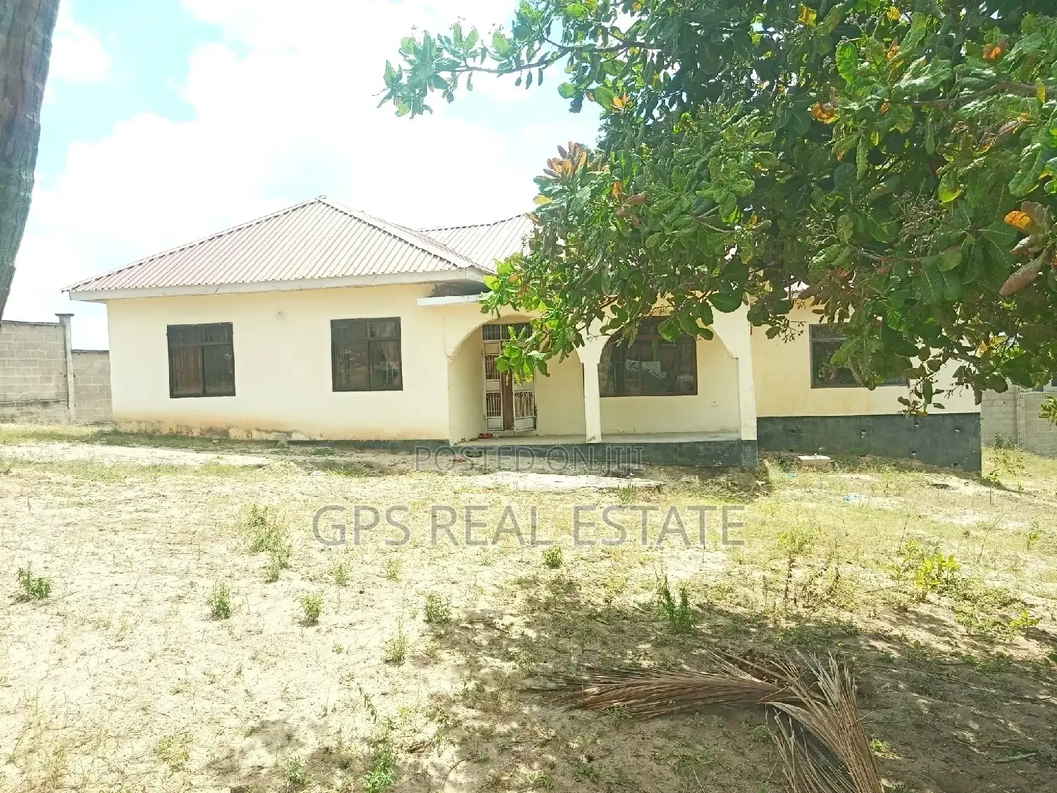 3bdrm House in Kibada, Kigamboni for Sale