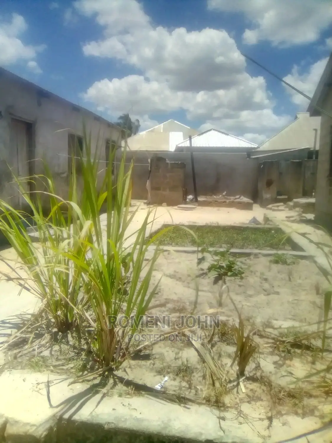 Furnished 6bdrm Bungalow in Tanzania Daressalaam, Ukonga for Sale