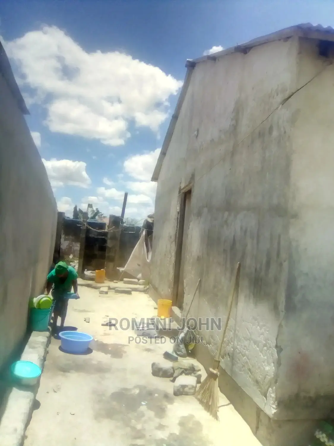 Furnished 6bdrm Bungalow in Tanzania Daressalaam, Ukonga for Sale