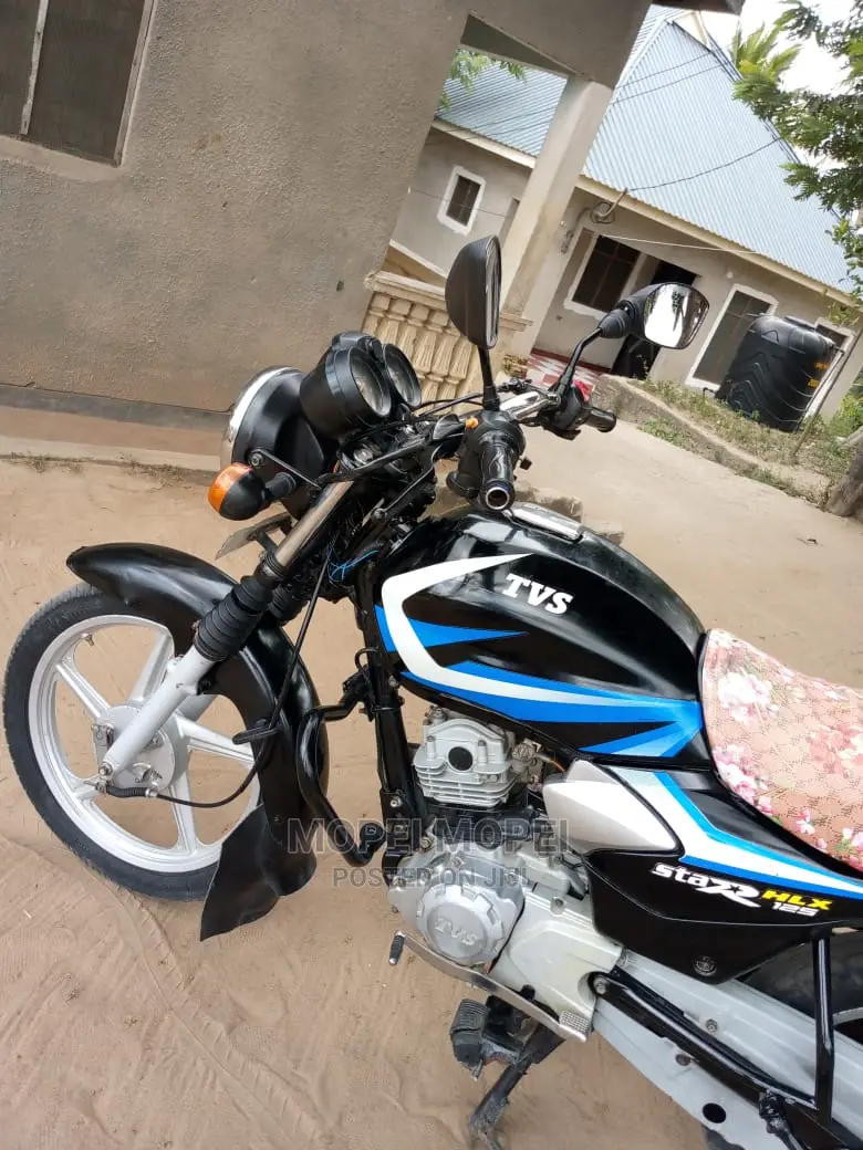 TVS HLX 125 2018 Black