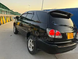 Toyota Harrier 2001 Black