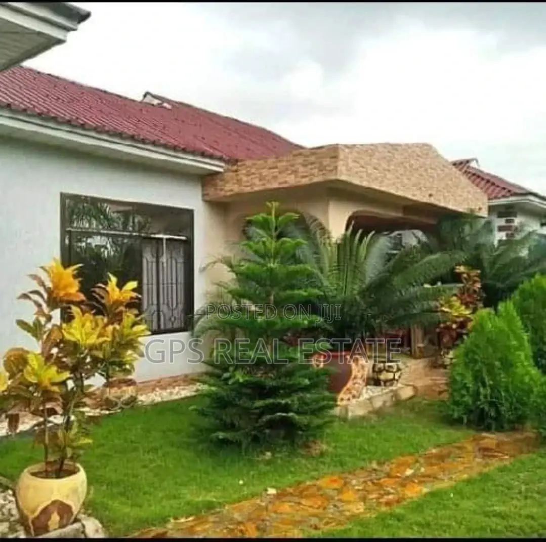 4bdrm House in Mpigi Magoe, Kinondoni for Sale