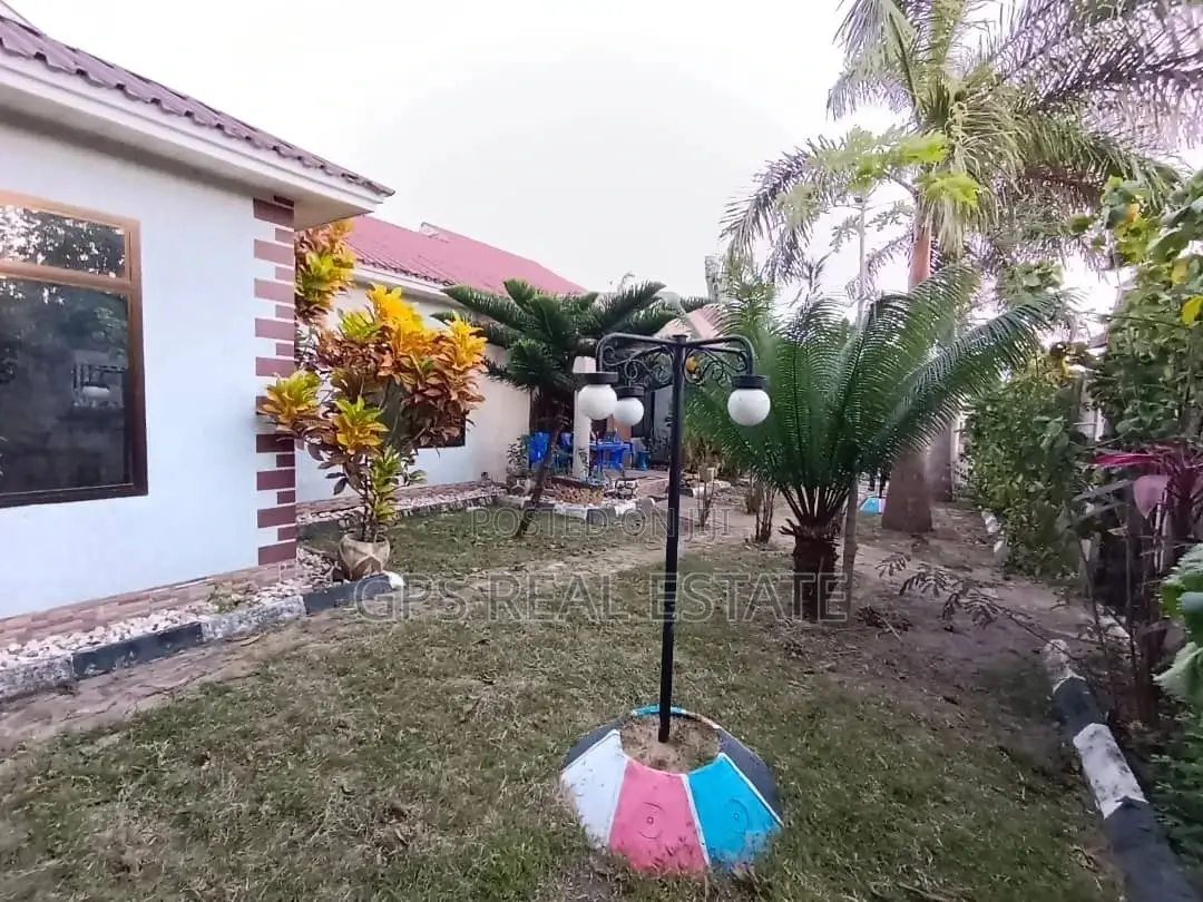 4bdrm House in Mpigi Magoe, Kinondoni for Sale