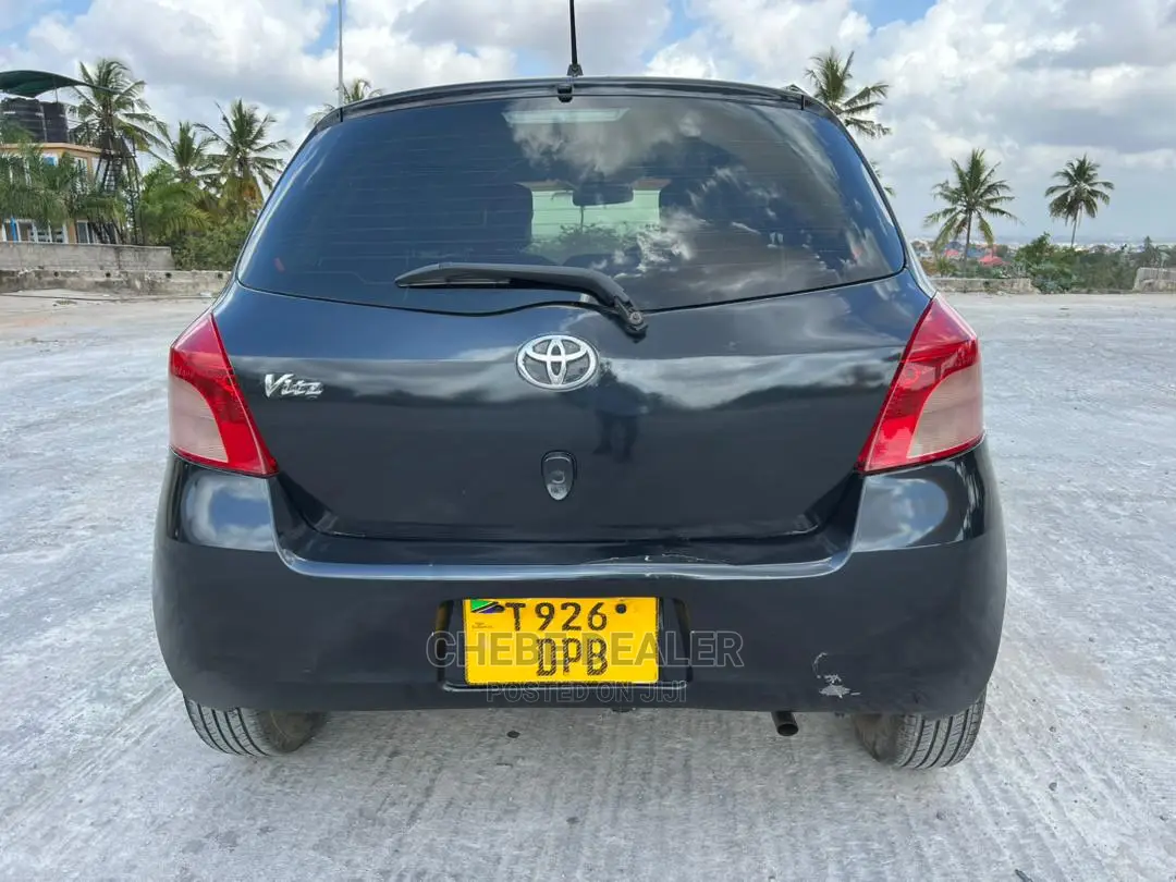Toyota Vitz 1.0 FWD 3dr 2006 Black