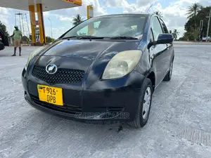 Toyota Vitz 1.0 FWD 3dr 2006 Black