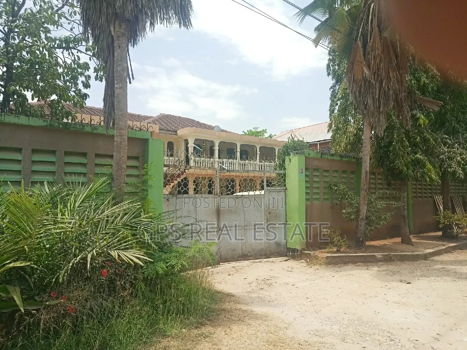 3bdrm Apartment in Mikocheni, Kinondoni for Sale