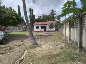3bdrm House in Ununio, Kinondoni for Sale