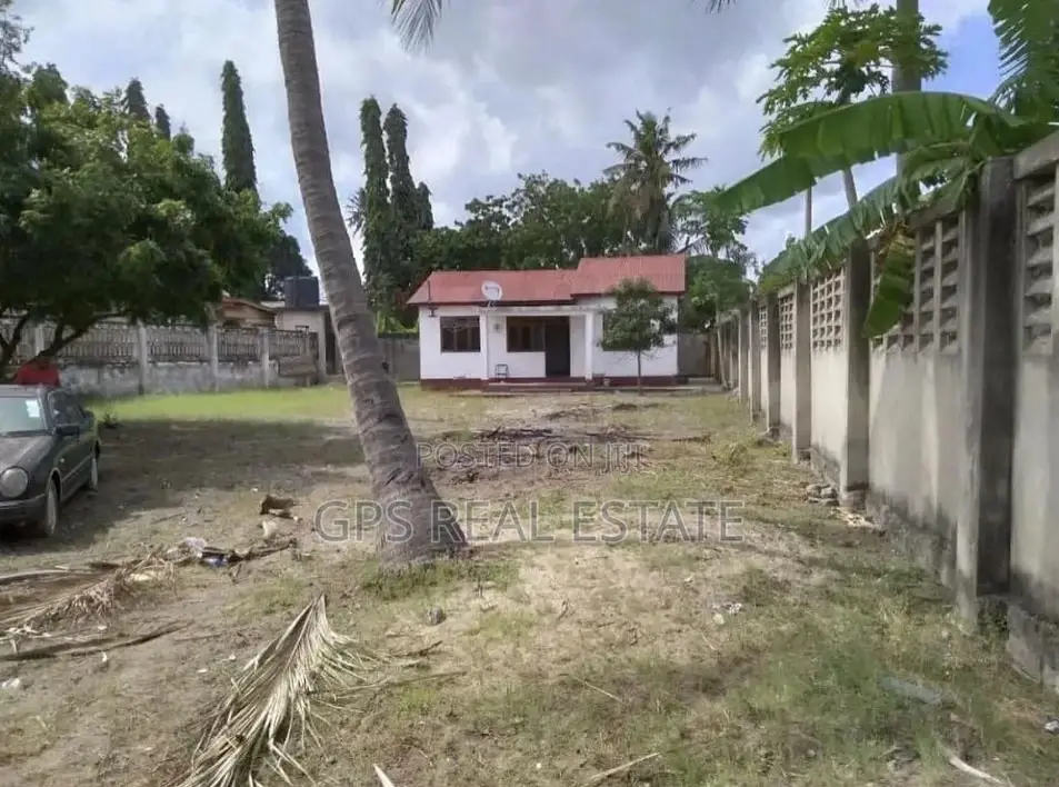 3bdrm House in Ununio, Kinondoni for Sale