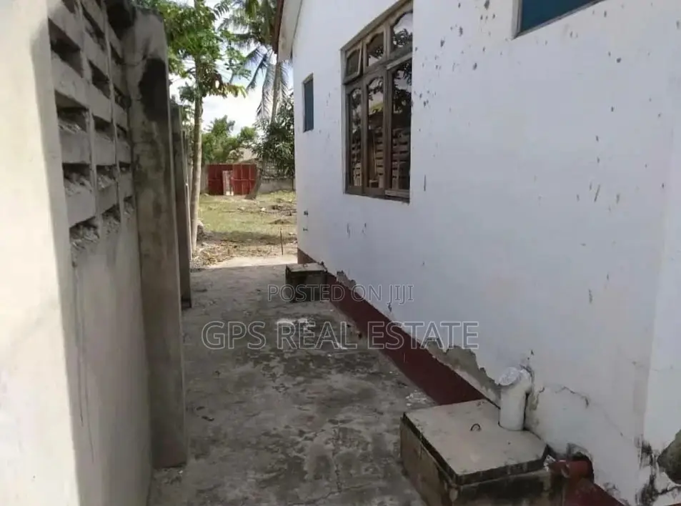 3bdrm House in Ununio, Kinondoni for Sale