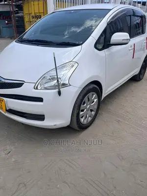 Toyota Ractis 2007 White