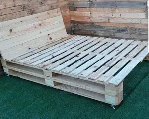 Kitanda Kizuri Sana Cha Pallet Bed