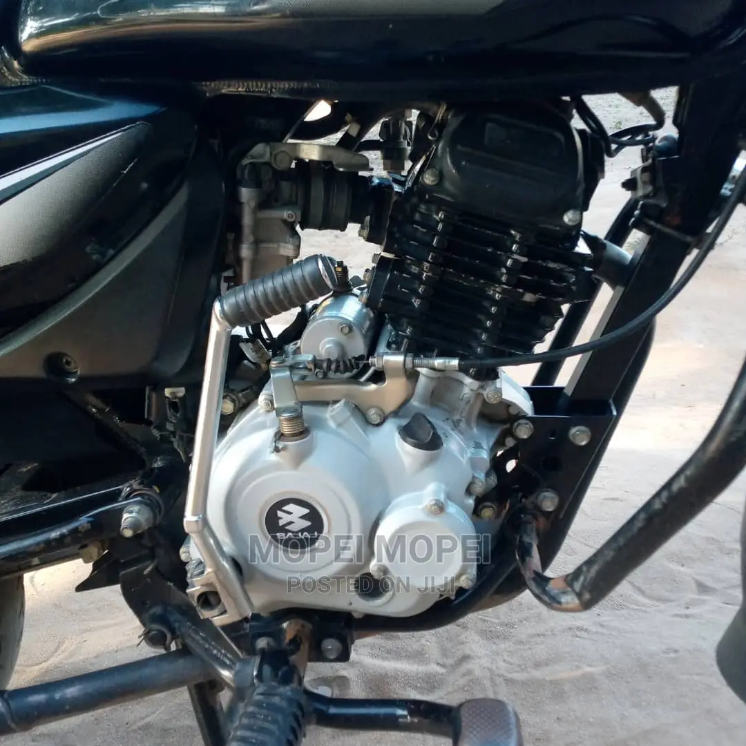 Bajaj Boxer 125 2021 Black