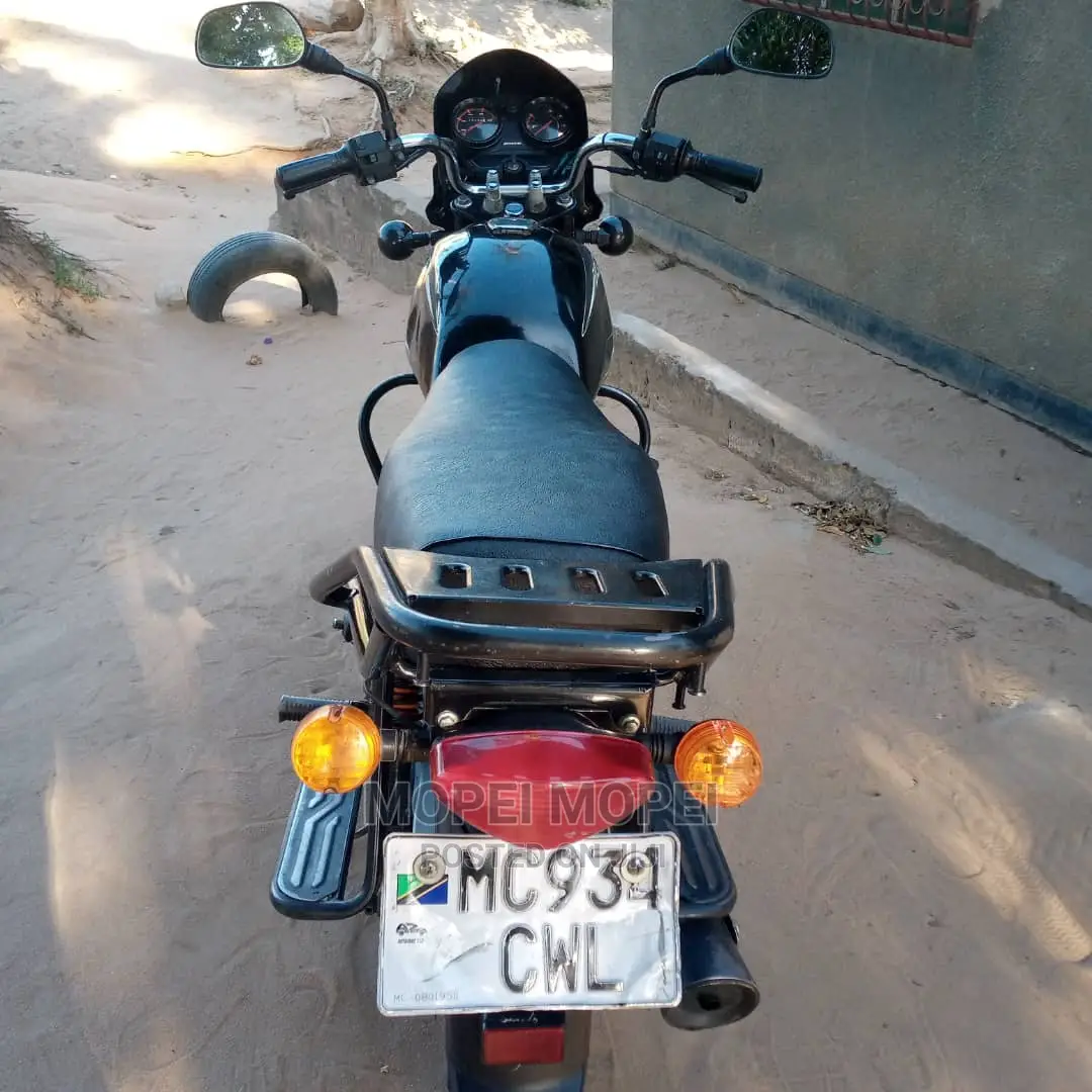 Bajaj Boxer 125 2021 Black