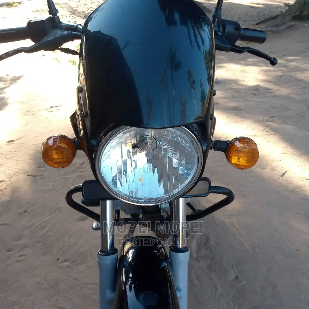 Bajaj Boxer 125 2021 Black
