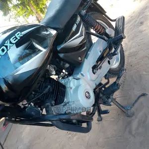 Bajaj Boxer 125 2021 Black