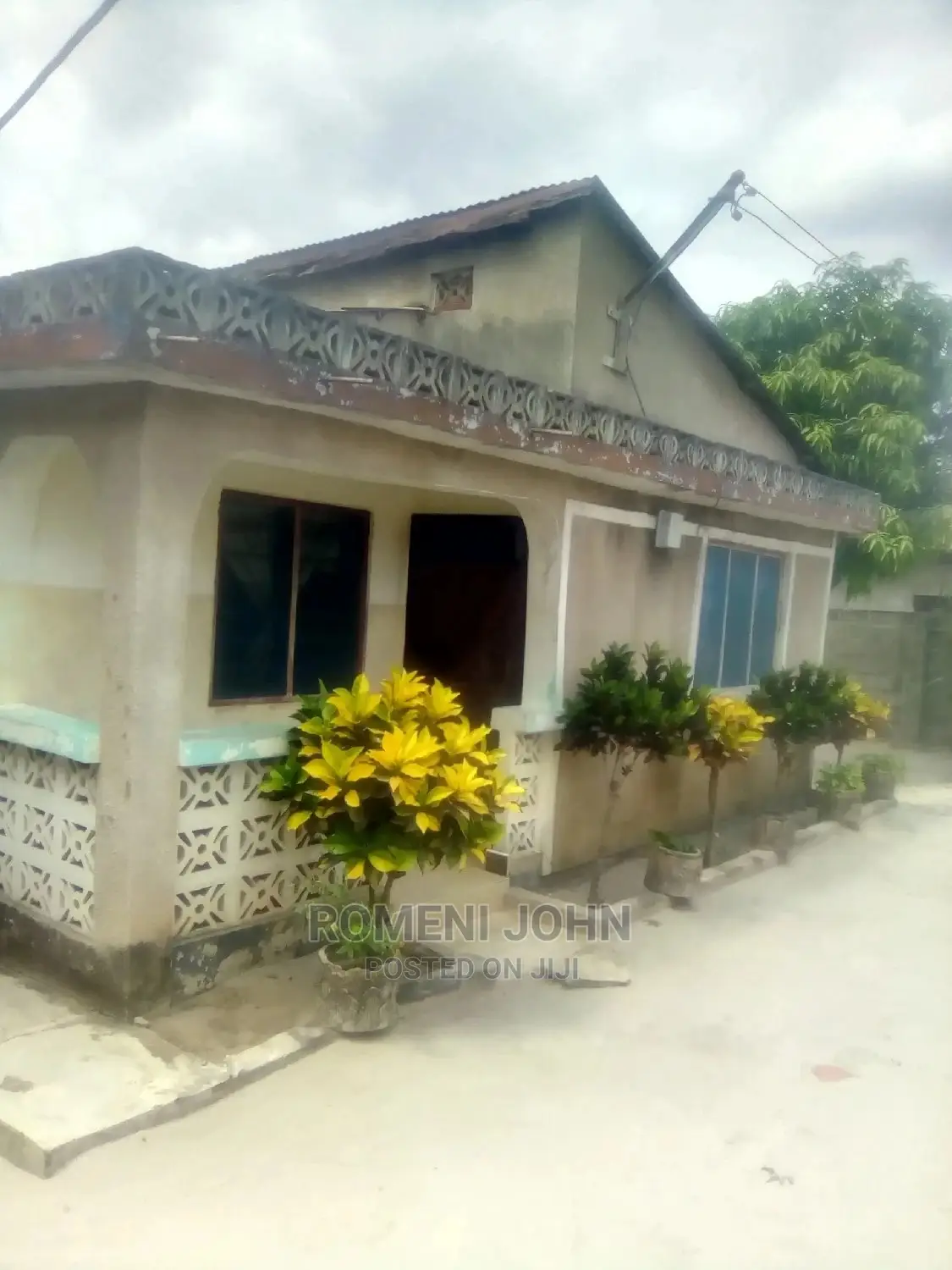 Furnished 7bdrm Townhouse/Terrace in Tanzania Daressalaam for Sale