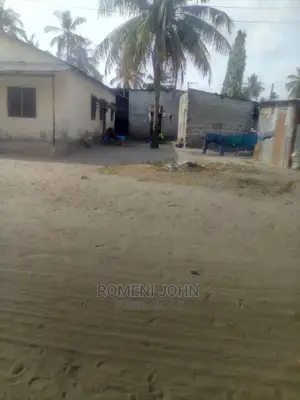 Furnished 10bdrm Townhouse/Terrace in Tanzania Daressalaam for Sale