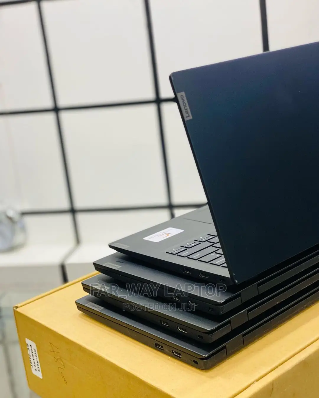New Laptop Lenovo 4GB AMD A6 SSD 128GB
