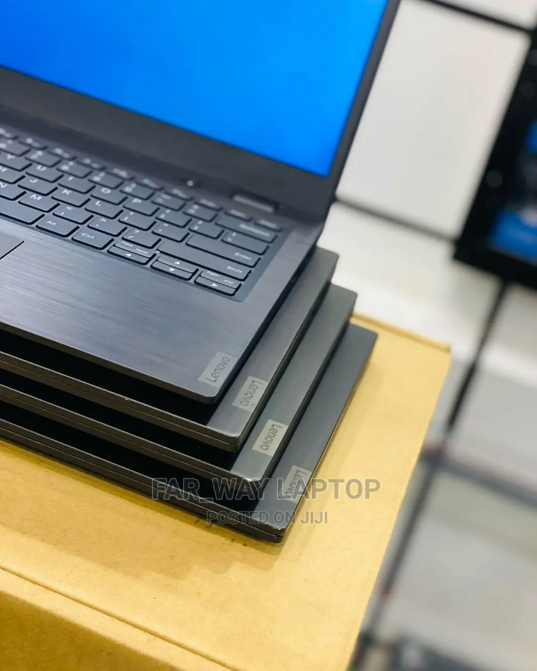 New Laptop Lenovo 4GB AMD A6 SSD 128GB