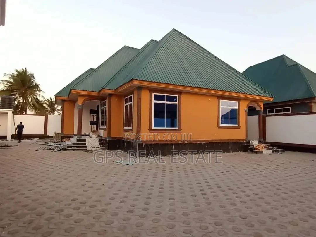 4bdrm House in Mzambarauni, Chamazi for Sale