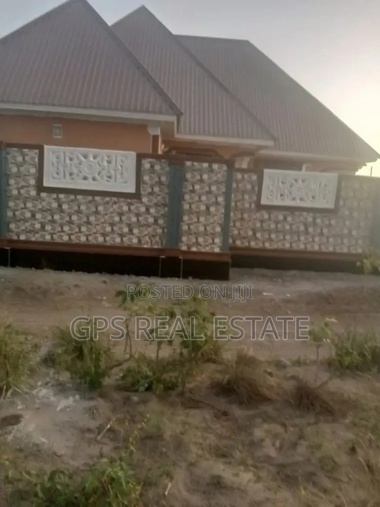 4bdrm House in Mzambarauni, Chamazi for Sale