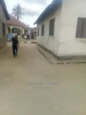 Furnished 6bdrm Townhouse/Terrace in Tanzania Daressalaam for Sale