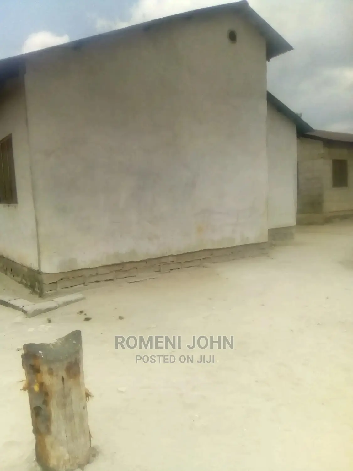 Furnished 6bdrm Townhouse/Terrace in Tanzania Daressalaam for Sale