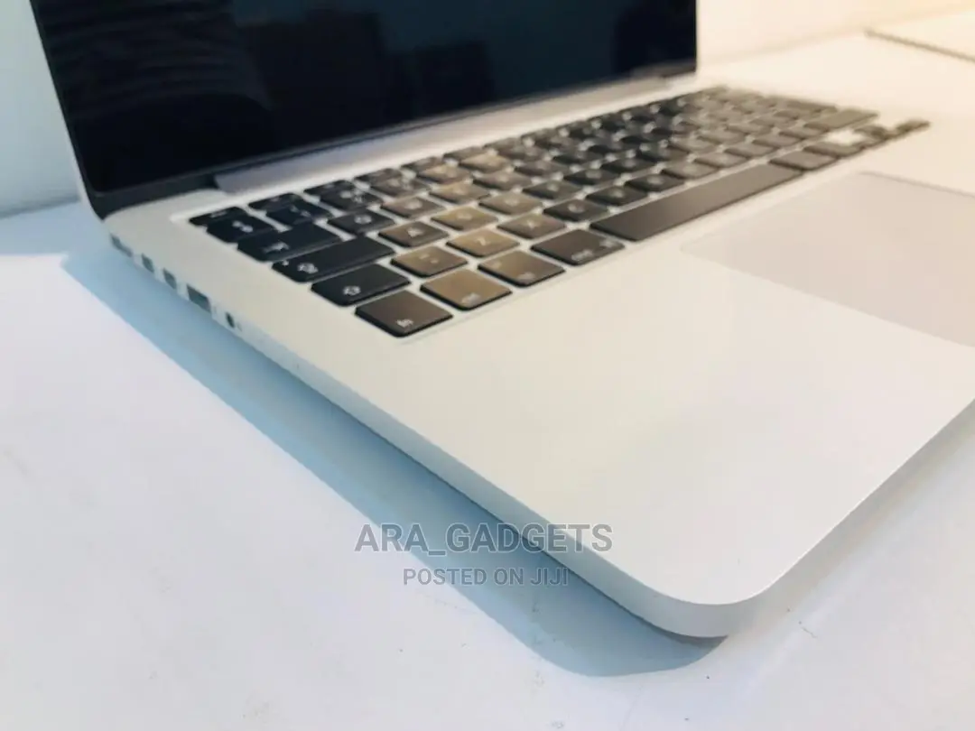 Laptop Apple MacBook Pro 2015 8GB Intel Core I5 SSD 512GB