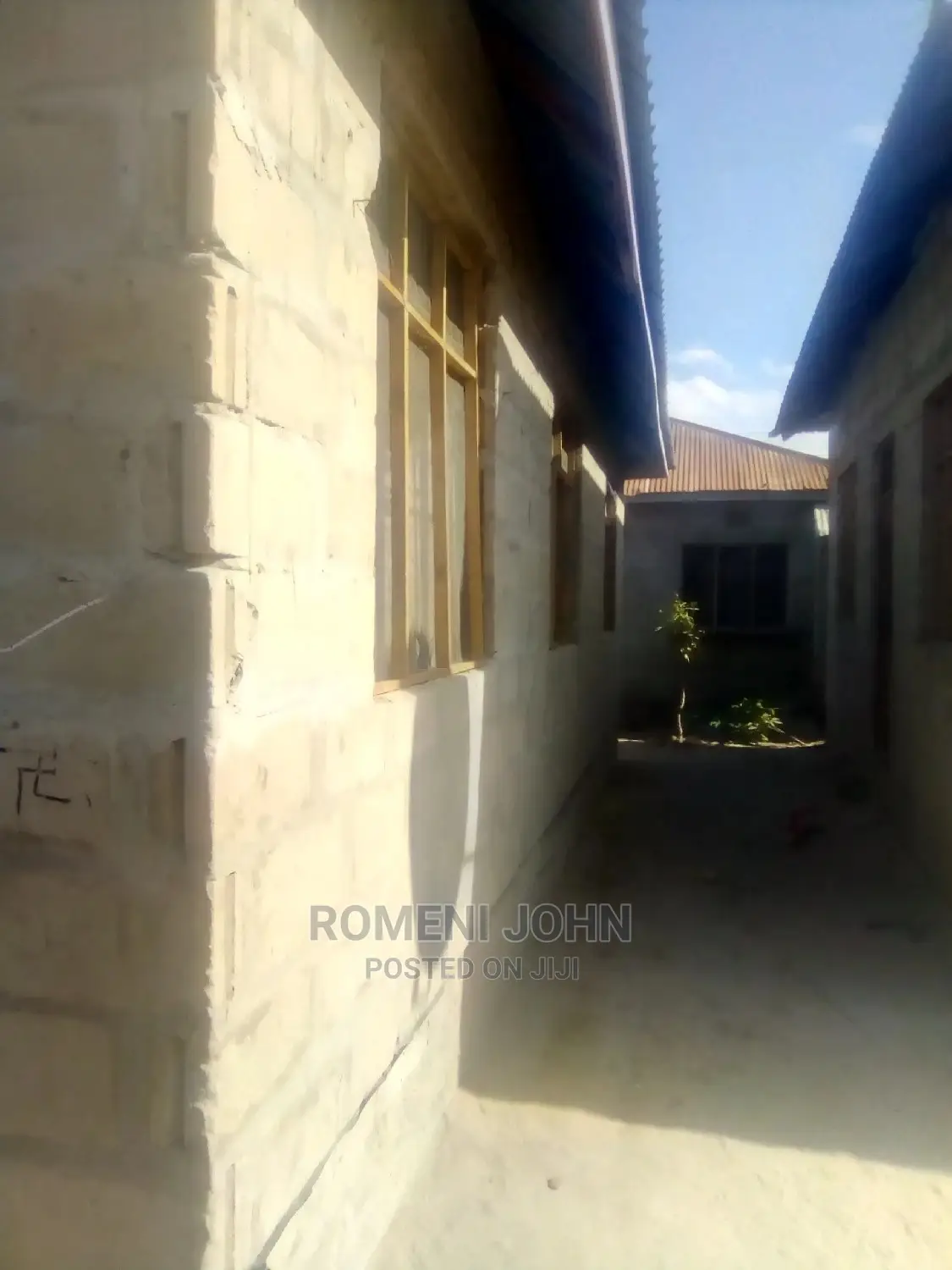 5bdrm Townhouse/Terrace in Tanzania Daressalaam for Sale