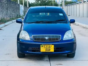 Toyota Vitz 2004 Blue